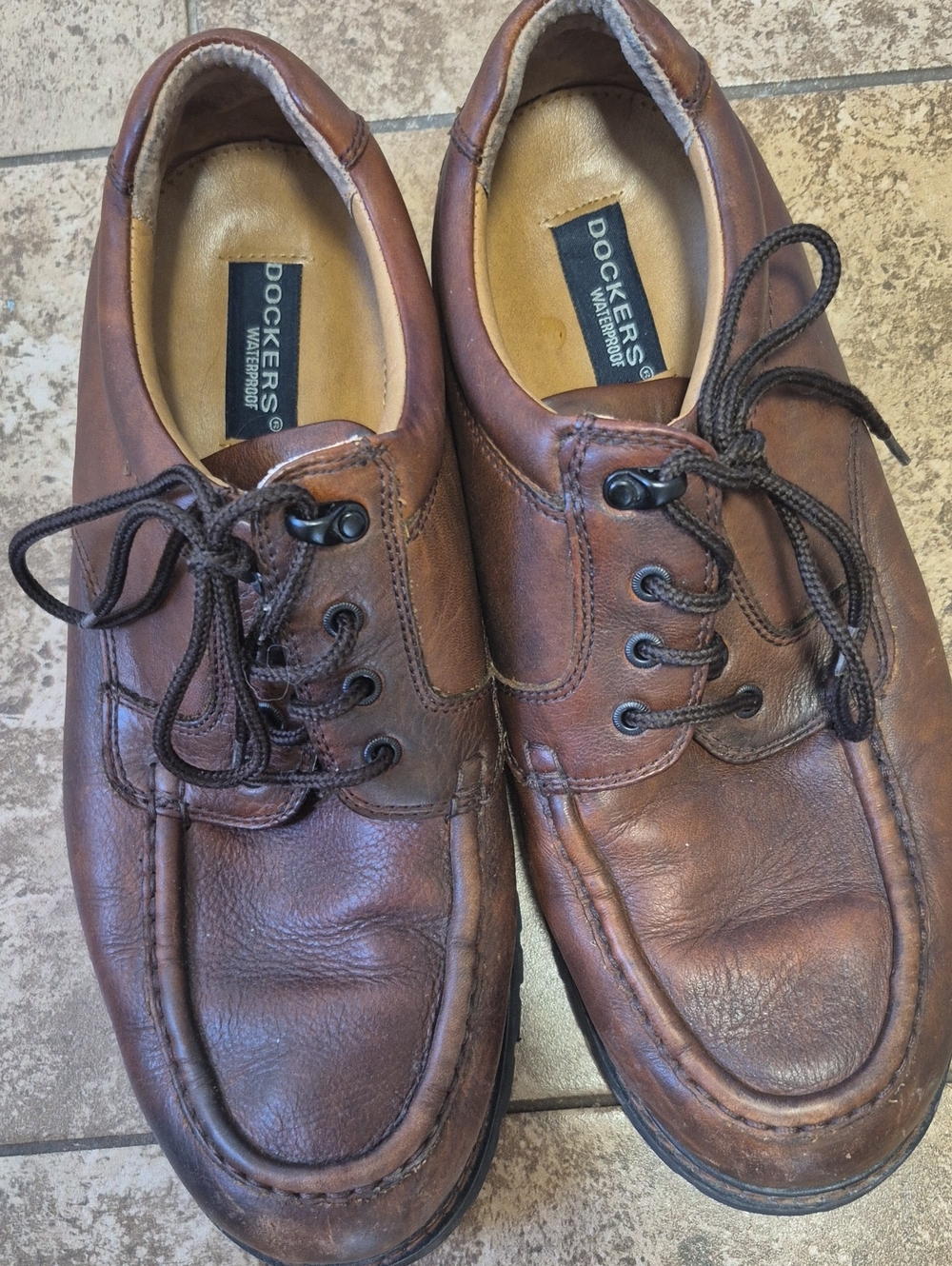 Dockers Men’s Brown Leather Boat Shoes – Lace-Up Casual Deck Shoes